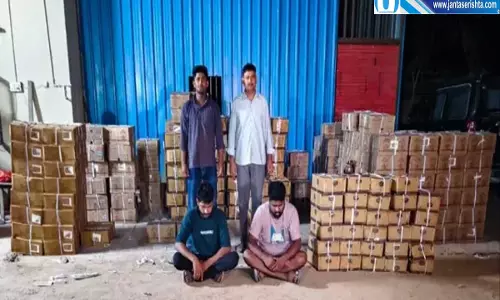 कैंटर की तलाशी में खुला राज साइकिल के डिब्बों से निकली 376 पेटी शराब