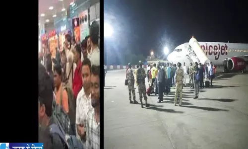 एयरपोर्ट पर घंटों फंसे यात्री पायलट ने उड़ान भरने से किया इनकार एयरपोर्ट पर घंटों फंसे यात्री पायलट ने उड़ान भरने से किया इनकार