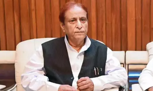 आजम खान पर एक और मामला दर्ज, मुसीबतें और बढ़ी आजम खान पर एक और मामला दर्ज, मुसीबतें और बढ़ी