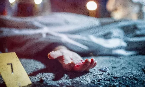 मेडिकल छात्रा की मौत परीक्षा के तनाव की आशंका जांच में जुटी पुलिस मेडिकल छात्रा की मौत परीक्षा के तनाव की आशंका जांच में जुटी पुलिस