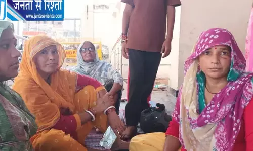 दूध जल्दी मांगने पर विवाद हलवाई ने तीन ग्राहकों पर डाला खौलता तेल दूध जल्दी मांगने पर विवाद हलवाई ने तीन ग्राहकों पर डाला खौलता तेल