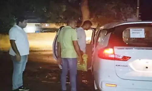 ईसीएल कर्मचारी पर रिश्वतखोरी के आरोप, सीबीआई ने घर और ऑफिस में मारा छापा ईसीएल कर्मचारी पर रिश्वतखोरी के आरोप, सीबीआई ने घर और ऑफिस में मारा छापा