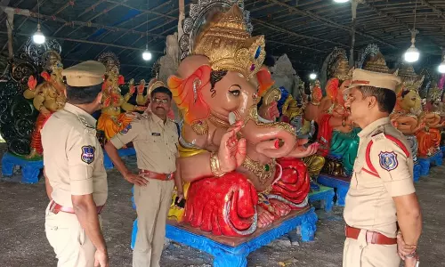 मलकाजगिरी पुलिस ने गणेश प्रतिमा केंद्रों पर जांच बढ़ाई मलकाजगिरी पुलिस ने गणेश प्रतिमा केंद्रों पर जांच बढ़ाई