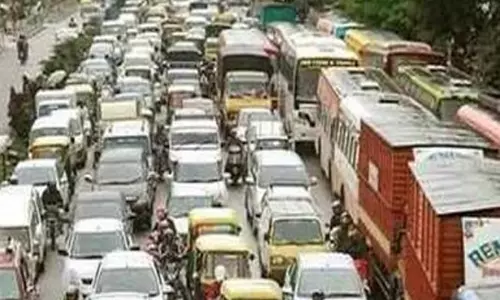 शहर की ट्रैफिक व्यवस्था में बड़ा बदलाव जाम घटाने का नया फॉर्मूला