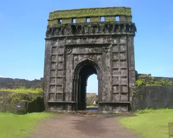 Mumbai: रायगढ़ दुर्ग को राष्ट्रीय किला घोषित करने की पहल, पर्यटन विभाग देखेगा मामला