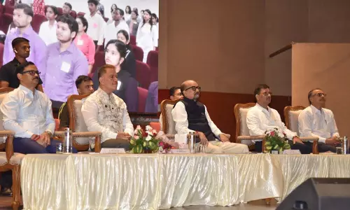 नशे से दूर रहकर युवा अपनी ऊर्जा राष्ट्र निर्माण में लगाएं: राज्यपाल डेका
