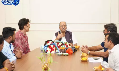 पदक विजेता शिवांगिनी पांडे और गौरव राज सहित प्रतिभागी दल ने की बृजमोहन अग्रवाल से सौजन्य भेंट