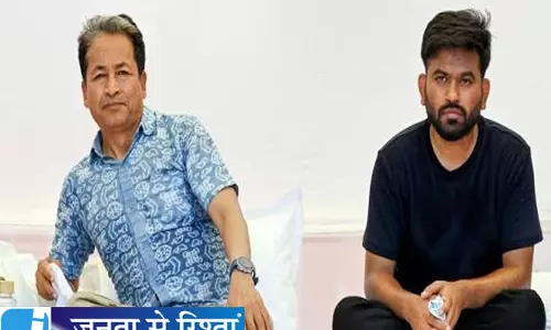 लद्दाख की मांगों पर फिर गरजे सोनम वांगचुक सरकार को दिया अल्टीमेटम लद्दाख की मांगों पर फिर गरजे सोनम वांगचुक सरकार को दिया अल्टीमेटम