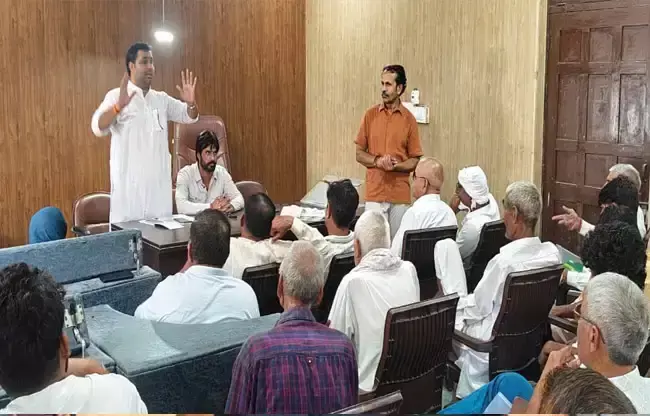 Sonipat: सोनीपत में प्राकृतिक खेती को लेकर किसानों को जागरूक किया Sonipat: सोनीपत में प्राकृतिक खेती को लेकर किसानों को जागरूक किया
