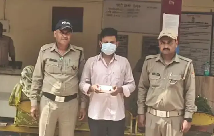 Haridwar: महिला की सोने की चेन उड़ाने वाला किराएदार गिरफ्तार