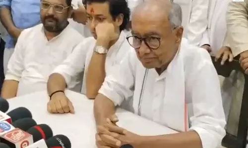 अवैध शराब मामले पर दिग्विजय सिंह का बड़ा हमला अवैध शराब मामले पर दिग्विजय सिंह का बड़ा हमला
