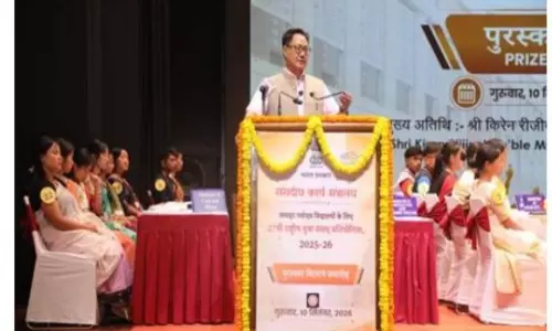 युवा संसद प्रतियोगिता के विजेताओं को किरेन रिजिजू ने किया सम्मानित