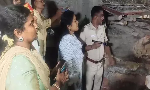 चर्च हादसे में एक की जान गई 10 का रेस्क्यू चर्च हादसे में एक की जान गई 10 का रेस्क्यू
