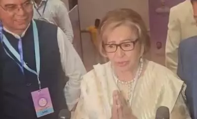 राज कपूर लाइफटाइम अचीवमेंट अवॉर्ड से सम्मानित हुए सलीम खान, पत्नी हेलेन ने जताया आभार राज कपूर लाइफटाइम अचीवमेंट अवॉर्ड से सम्मानित हुए सलीम खान, पत्नी हेलेन ने जताया आभार