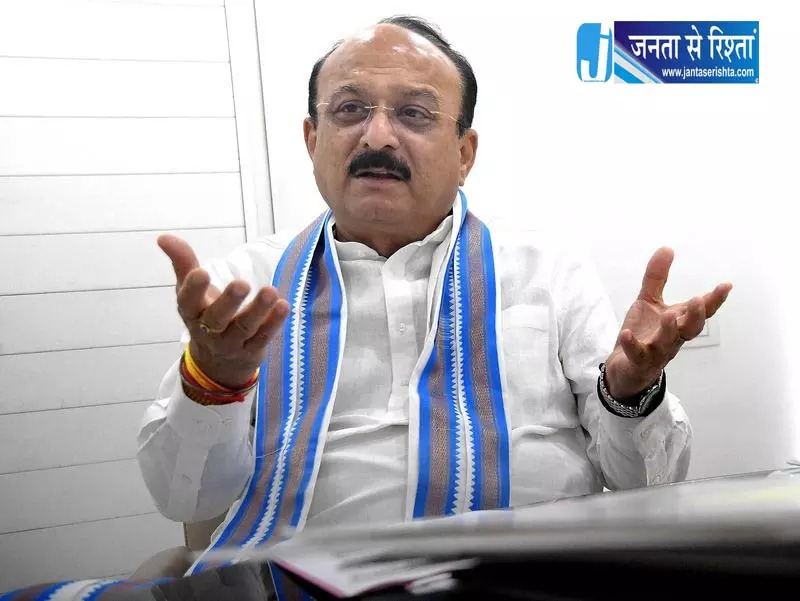 चिराग Delhi में इमारत पर संकट चिराग Delhi में इमारत पर संकट