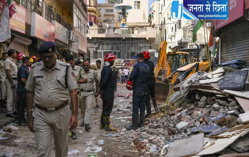 Delhi 32,596 मौतों ने सुरक्षा व्यवस्था पर उठाए सवाल Delhi 32,596 मौतों ने सुरक्षा व्यवस्था पर उठाए सवाल