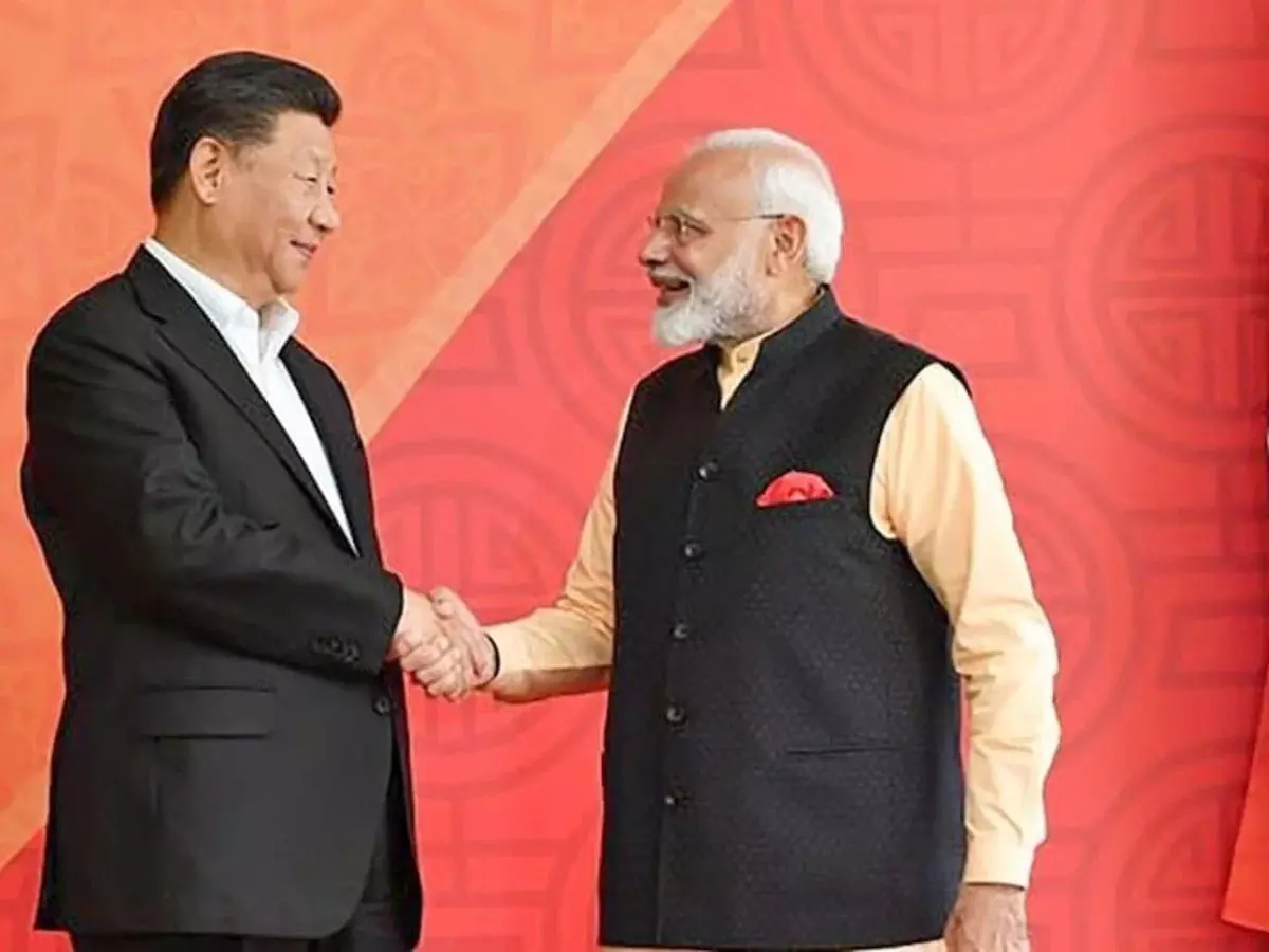 शी जिनपिंग की संभावित भारत यात्रा के बीच बढ़ी कूटनीतिक हलचल शी जिनपिंग की संभावित भारत यात्रा के बीच बढ़ी कूटनीतिक हलचल