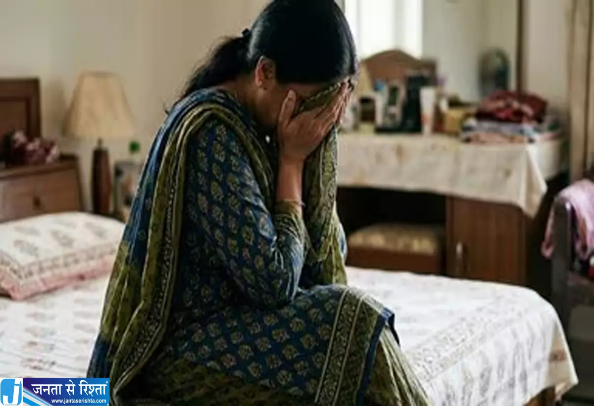 तीन इन्फ्लुएंसर युवतियों से ASI ने किया खेल चौंकाने वाला मामला आया सामने तीन इन्फ्लुएंसर युवतियों से ASI ने किया खेल चौंकाने वाला मामला आया सामने
