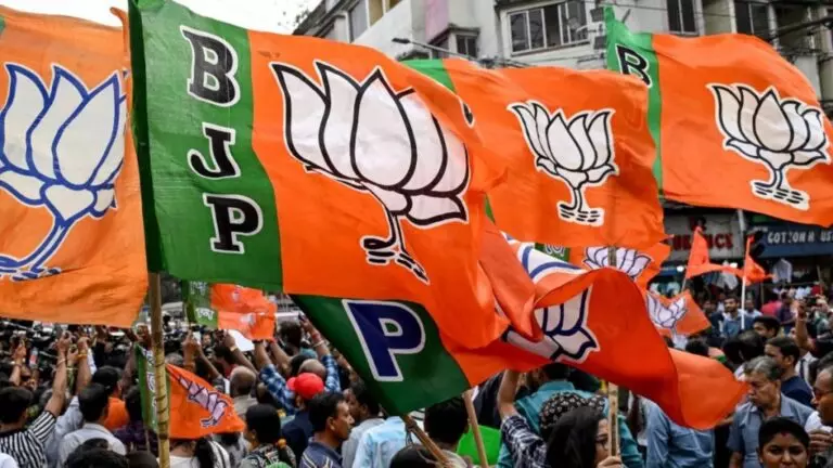 भाजपा ने 7 मोर्चों में बांटी जिम्मेदारी, MP के 2 नेताओं को मिली अहम कमान भाजपा ने 7 मोर्चों में बांटी जिम्मेदारी, MP के 2 नेताओं को मिली अहम कमान