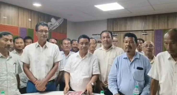 आदिवासी भूमि सुरक्षा: BJSM ने उठाई तुरंत कार्रवाई की मांग आदिवासी भूमि सुरक्षा: BJSM ने उठाई तुरंत कार्रवाई की मांग