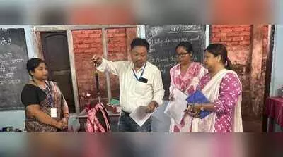 तिनसुकिया प्रशासन ने पूरे ज़िले में स्कूल बैग के वज़न की सीमा लागू की तिनसुकिया प्रशासन ने पूरे ज़िले में स्कूल बैग के वज़न की सीमा लागू की