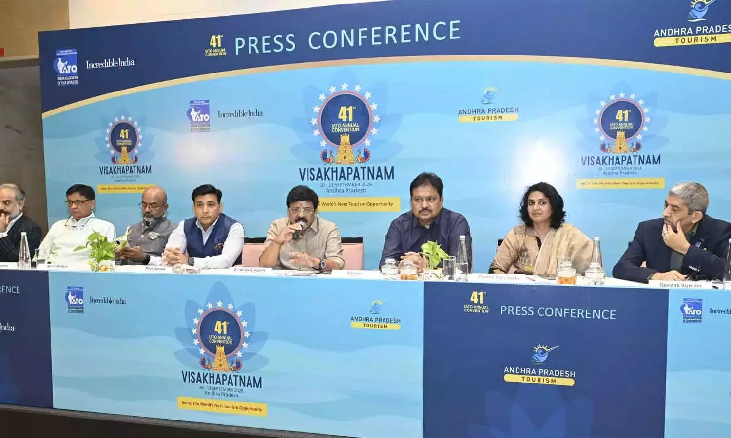 ‘भारत – दुनिया का अगला टूरिज़्म अवसर’ विषय पर राष्ट्रीय सम्मेलन ‘भारत – दुनिया का अगला टूरिज़्म अवसर’ विषय पर राष्ट्रीय सम्मेलन