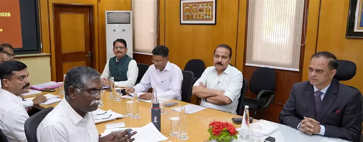 Jaipur: अवैध खनन के खिलाफ सरकार की सख्ती, चंबल में 40 स्थल हाईटेक निगरानी में Jaipur: अवैध खनन के खिलाफ सरकार की सख्ती, चंबल में 40 स्थल हाईटेक निगरानी में
