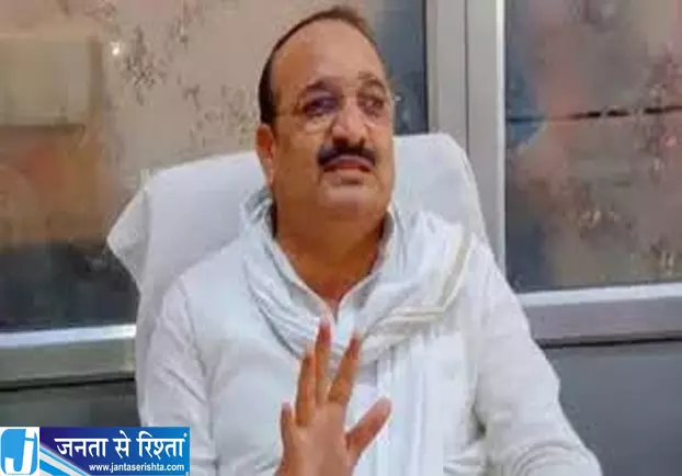 रायबरेली की बैठक में तीखी नोकझोंक राहुल गांधी के सवाल पर मंत्री का पलटवार रायबरेली की बैठक में तीखी नोकझोंक राहुल गांधी के सवाल पर मंत्री का पलटवार