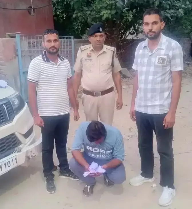 Sirsa: सिरसा में नशे के खिलाफ बड़ी कार्रवाई, पांच गिरफ्तार Sirsa: सिरसा में नशे के खिलाफ बड़ी कार्रवाई, पांच गिरफ्तार
