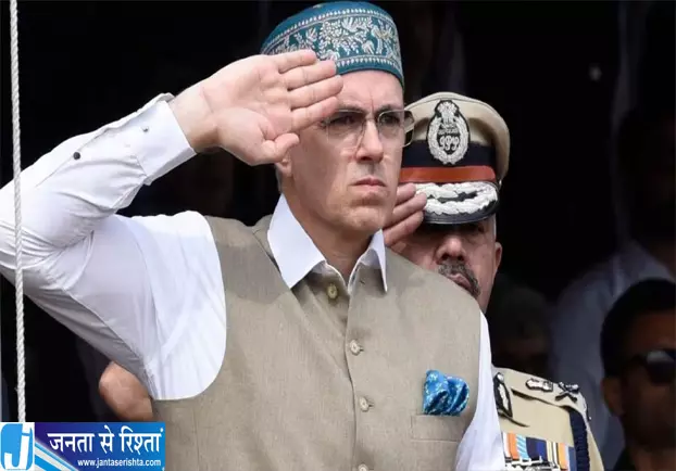 वंदे मातरम् को लेकर बढ़ी तल्खी उमर के बयान से गरमाई सियासत वंदे मातरम् को लेकर बढ़ी तल्खी उमर के बयान से गरमाई सियासत