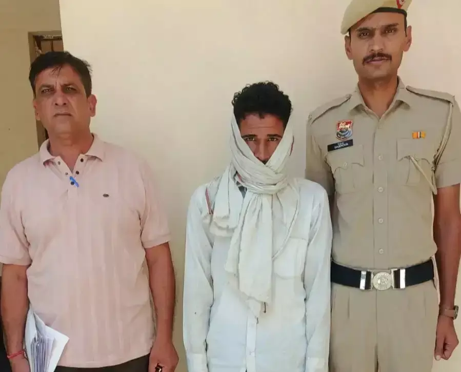 Faridabad: दो पुलिसकर्मियों को टक्कर मारने वाला ट्रक चालक गिरफ्तार Faridabad: दो पुलिसकर्मियों को टक्कर मारने वाला ट्रक चालक गिरफ्तार