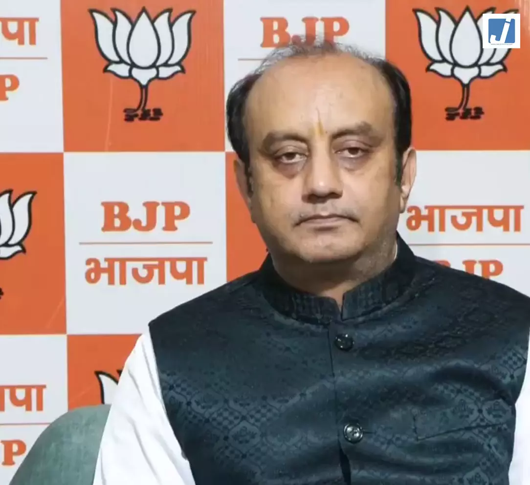 वंदे मातरम् पर गरमाई सियासत, सुधांशु त्रिवेदी बोले- कांग्रेस का असली चरित्र सामने आया वंदे मातरम् पर गरमाई सियासत, सुधांशु त्रिवेदी बोले- कांग्रेस का असली चरित्र सामने आया
