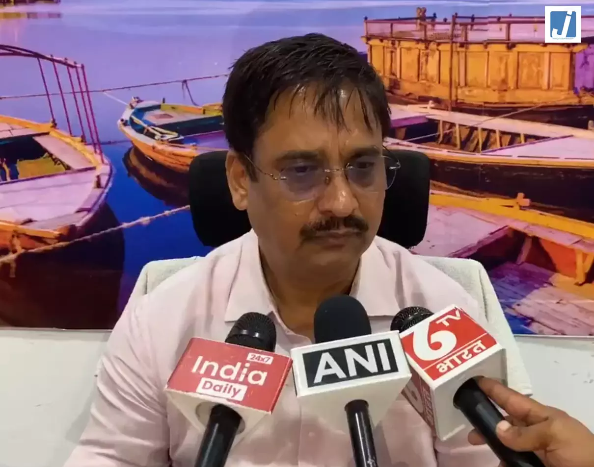 वाराणसी में 489 मकान जर्जर, नगर निगम ने मालिकों को जारी किया नोटिस वाराणसी में 489 मकान जर्जर, नगर निगम ने मालिकों को जारी किया नोटिस