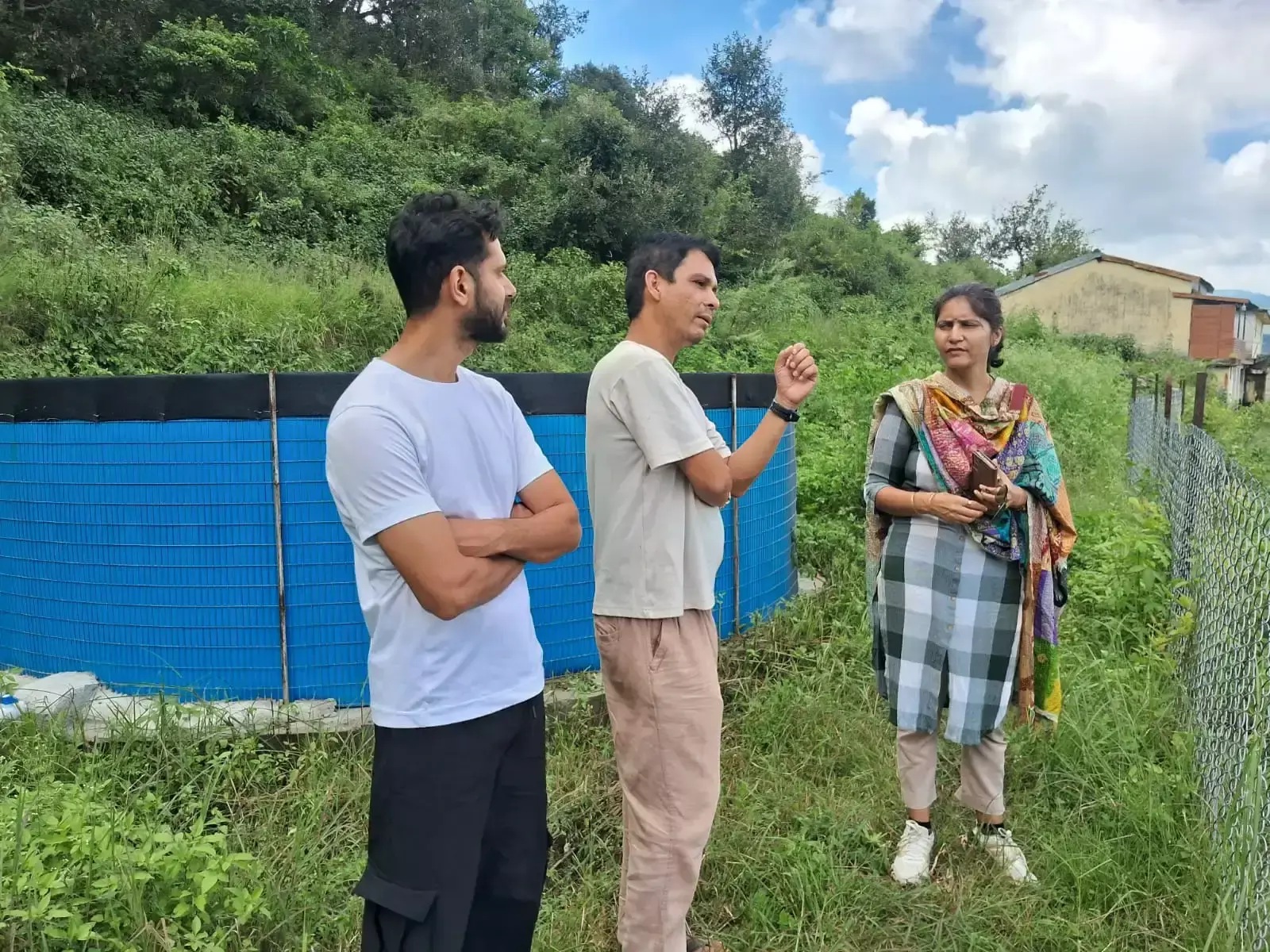 Pauri Garhwal: कीवी फार्म का निरीक्षण कर किसानों को दी योजनाओं की जानकारी Pauri Garhwal: कीवी फार्म का निरीक्षण कर किसानों को दी योजनाओं की जानकारी