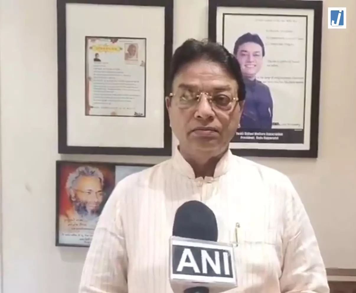 स्कूल सर्कुलर से गरमाई सियासत कांग्रेस नेता बोले संविधान भी अच्छे से पढ़ें स्कूल सर्कुलर से गरमाई सियासत कांग्रेस नेता बोले संविधान भी अच्छे से पढ़ें