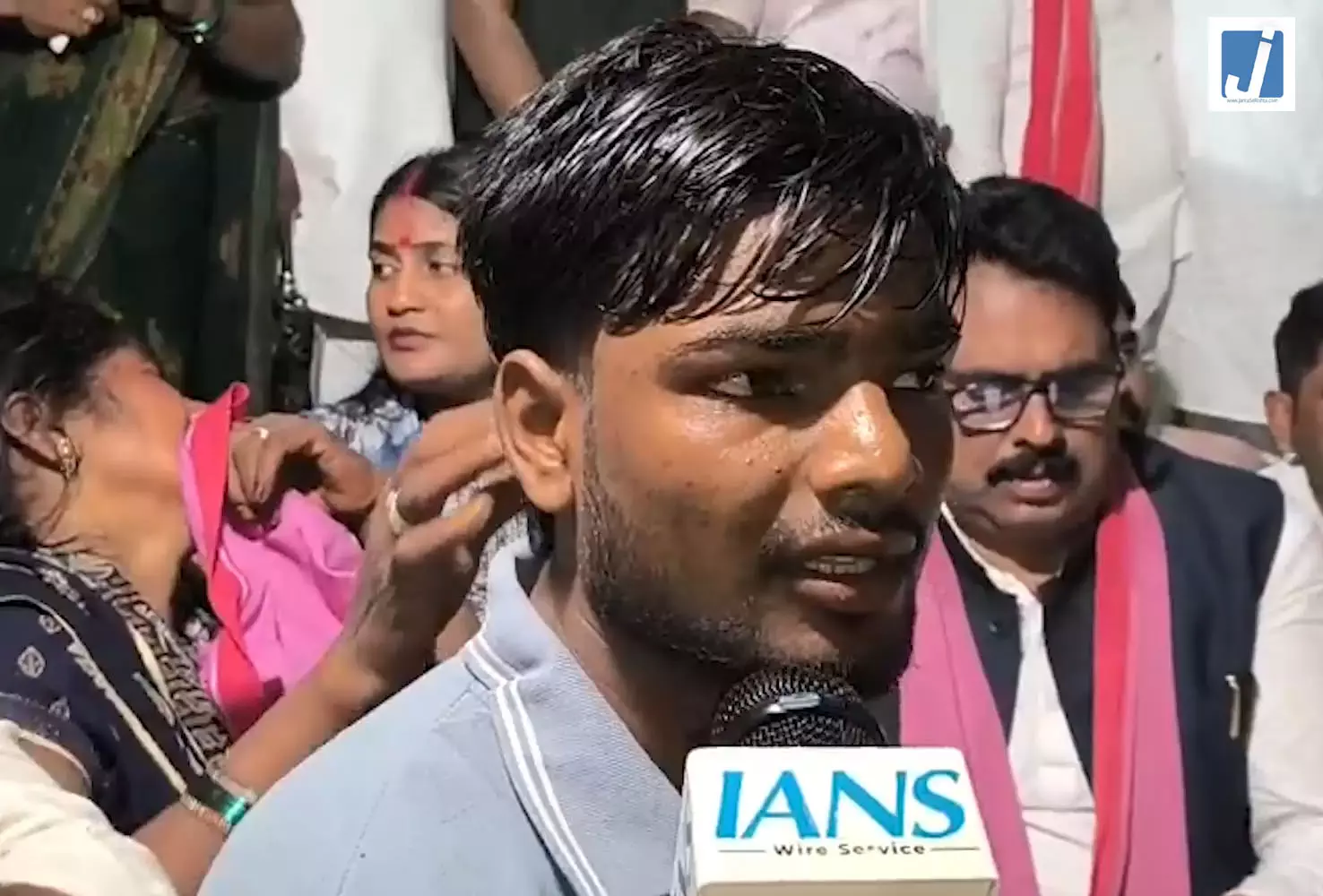 विनोद साहनी की हत्या पर लखनऊ में बवाल विनोद साहनी की हत्या पर लखनऊ में बवाल