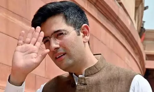 आप से विवाद के बीच राघव चड्ढा का तीखा पलटवार कहा सपने में भूत बनकर आता हूं आप से विवाद के बीच राघव चड्ढा का तीखा पलटवार कहा सपने में भूत बनकर आता हूं