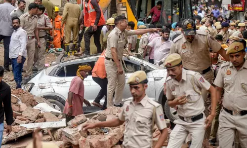 पुलिस ने पहले ही चेताया फिर भी हॉस्टल हादसे में गईं सात जानें