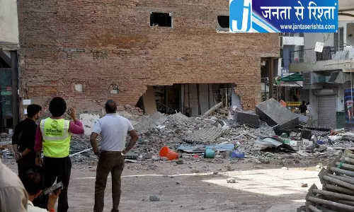 सत्य निकेतन के बाद कोचिंग हब पहुंची पुलिस सत्य निकेतन के बाद कोचिंग हब पहुंची पुलिस