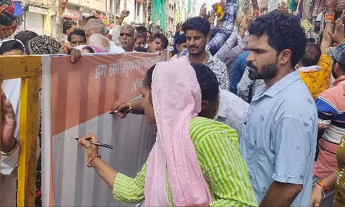 खड़े हनुमान मंदिर की शिफ्टिंग पर फिलहाल रोक IIT टीम का निरीक्षण भी टला खड़े हनुमान मंदिर की शिफ्टिंग पर फिलहाल रोक IIT टीम का निरीक्षण भी टला