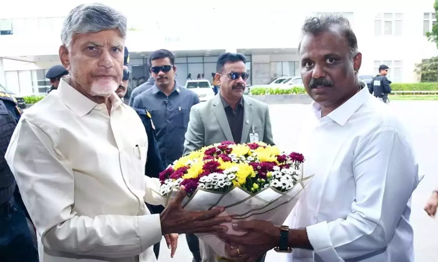 Andhra: 9 लाख एकड़ फ्रीहोल्ड ज़मीन रजिस्ट्रेशन के लिए खोली जाएगी Andhra: 9 लाख एकड़ फ्रीहोल्ड ज़मीन रजिस्ट्रेशन के लिए खोली जाएगी