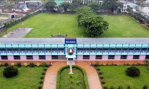 डिब्रूगढ़ में हड़कंप: स्कूल में 12 छात्रों को लगी चोट, जांच का ऐलान
