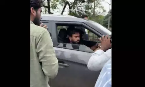 आ गए लाशों पर राजनीति करने? , अभिजीत दीपके से सवाल किया