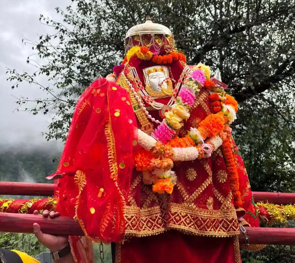 Gopeshwar: नंदा डोलियों के मिलन पर रामणी में उमड़ा आस्था का सैलाब