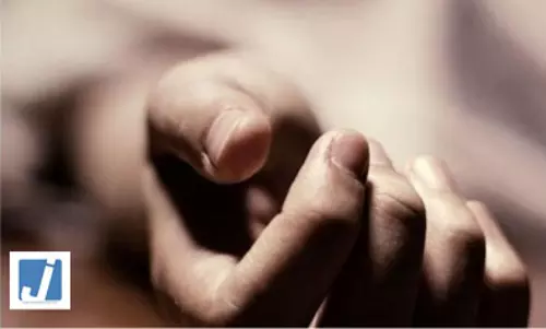 होटल में एयरलाइन कैप्टन की संदिग्ध मौत, बंद कमरे में मिले थे बेहोश