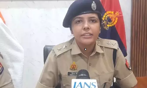 झांसी में गांजा तस्करी का भंडाफोड़, 214 किलो नशीला पदार्थ के साथ दो गिरफ्तार झांसी में गांजा तस्करी का भंडाफोड़, 214 किलो नशीला पदार्थ के साथ दो गिरफ्तार