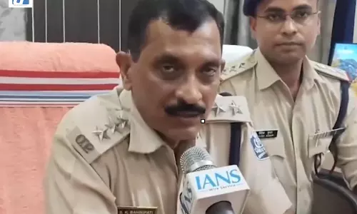 प्रशांति एक्सप्रेस में बुजुर्ग महिला का बैग चोरी, 80 ग्राम सोने के गहने गायब प्रशांति एक्सप्रेस में बुजुर्ग महिला का बैग चोरी, 80 ग्राम सोने के गहने गायब
