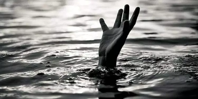 Baripada नहर में डूबे भाई को बचाने गई बहन की भी मौत Baripada नहर में डूबे भाई को बचाने गई बहन की भी मौत