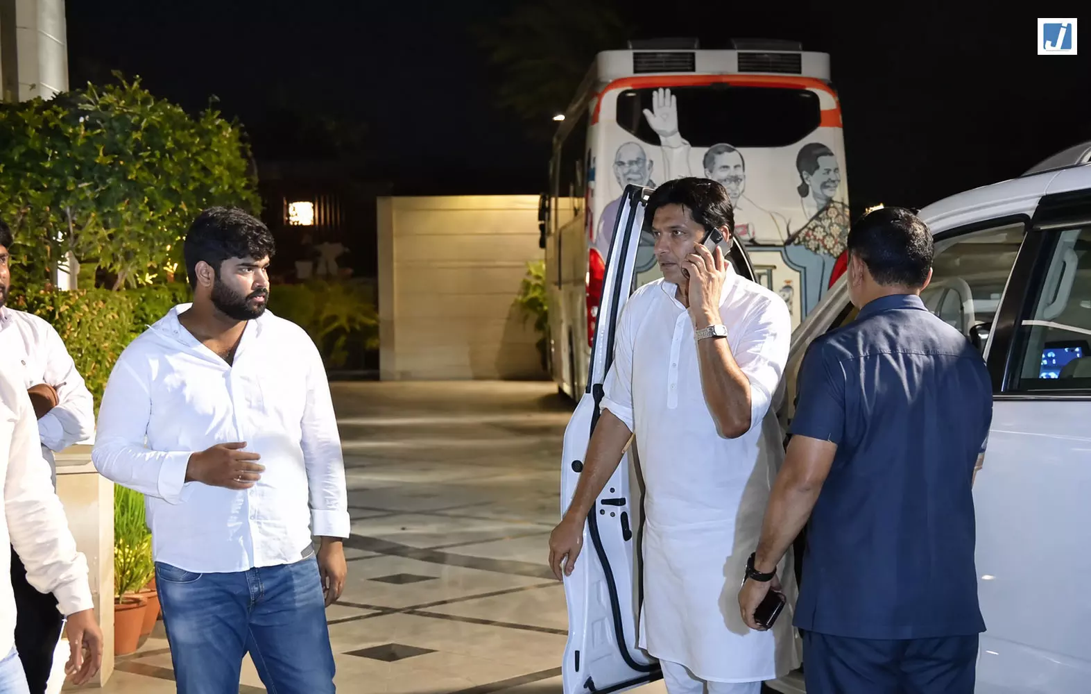 NSUI उम्मीदवारों को कांग्रेस का मंत्र, DUSU चुनाव के लिए दिग्गज नेताओं ने किया मंथन NSUI उम्मीदवारों को कांग्रेस का मंत्र, DUSU चुनाव के लिए दिग्गज नेताओं ने किया मंथन
