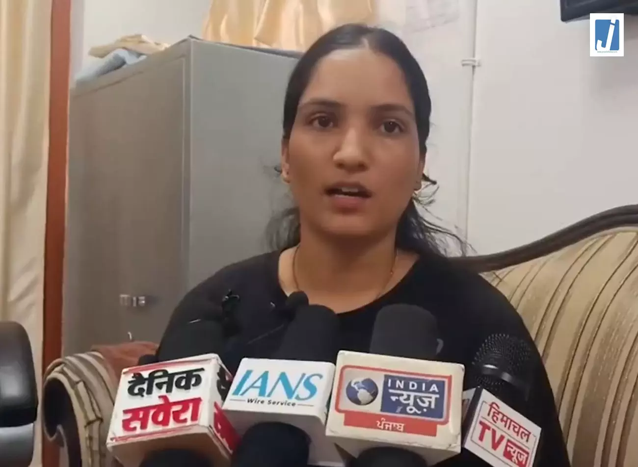 मेहनत रंग लाई, चंबा की मनीषा ने हासिल किया प्रतिष्ठित संस्थान में चयन मेहनत रंग लाई, चंबा की मनीषा ने हासिल किया प्रतिष्ठित संस्थान में चयन